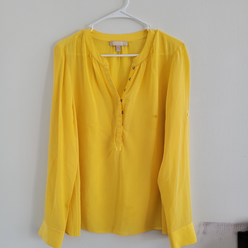 Banana Republic Silk Blouse PRE-OWNED